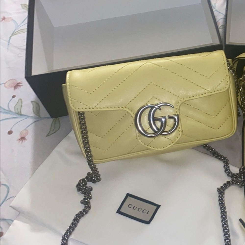 GG Marmont matelasse leather super mini bag